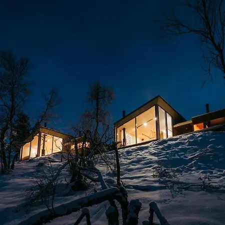 Kaltio - Moderni, Uusi Puuhuvila Eramaan Reunalla
